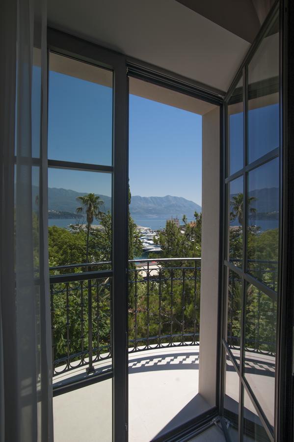 Hotel Majestic Budva Luaran gambar